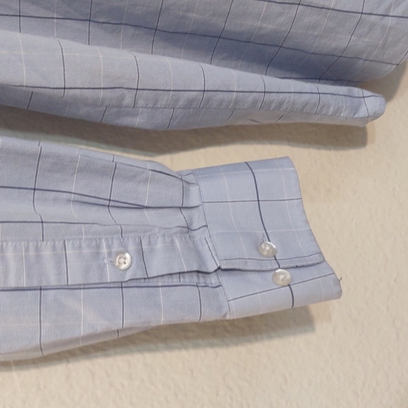 SLIGHTLY USED VAN HEUSEN FLEX 16 1/2 32/33 LONG SLEEVE BUTTON UP REGULAR FIT - Picture 4 of 10